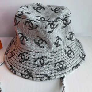 Chanel Classic CC logo Gray Bucket Hat - New without Tag Size.Medium